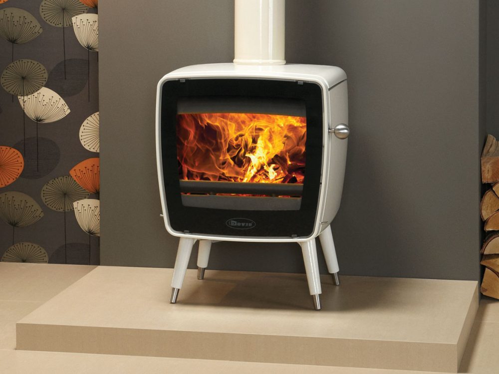 Dovre Vintage 35 stove with glass ceramic door, fire on.